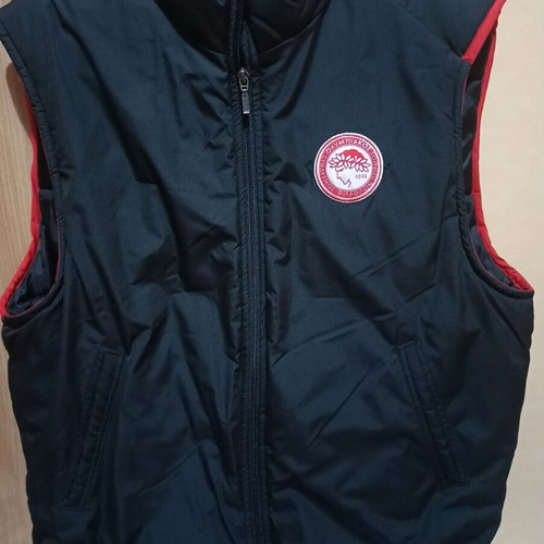 Olympiakos jacket like new, medium-large
