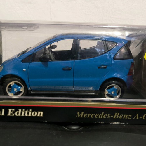 Maisto special edition metal car 1:18 new collectible