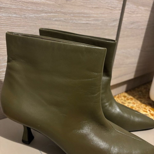 Mango leather ankle boots green, like new, size 38