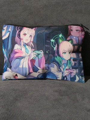 Anime makeup bag new, multicolored