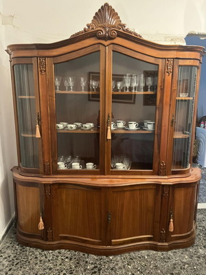 Showcase cabinet like new with carved details