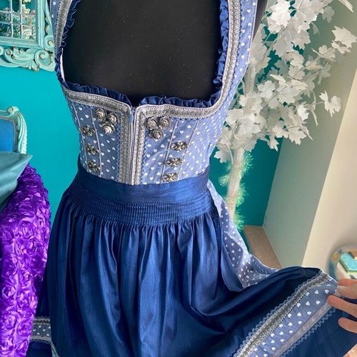 Bavarian dirndl dress like new with apron, size S 36