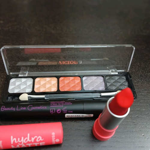 Cosmetics set 3 products together, new, essence, Beauty Line, Victoria Silk