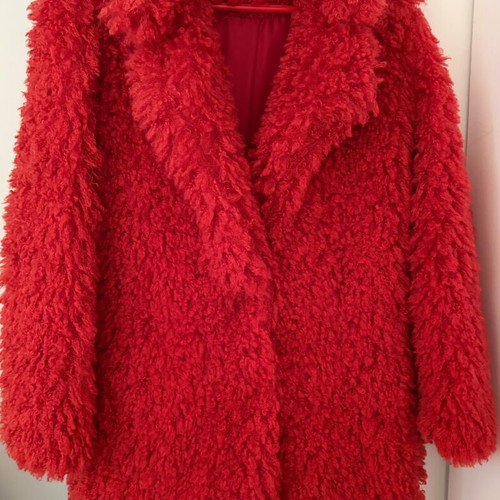 Benissimo red teddy coat like new, size medium