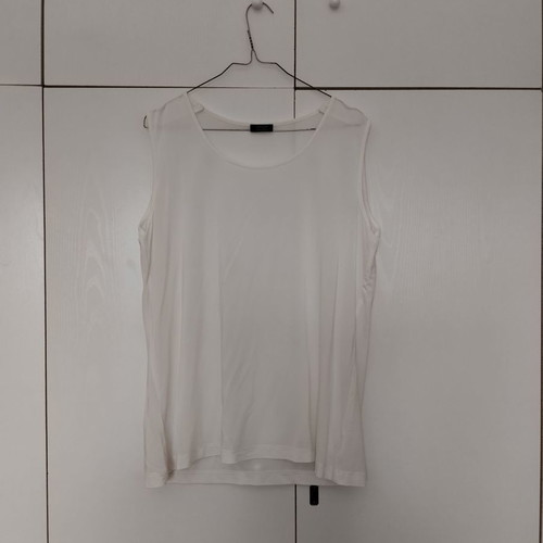 Basler Black Label official white cream sleeveless blouse new size Medium