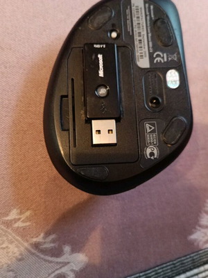 Computer mouse used with wireless connection