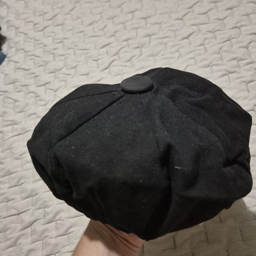 Black cap like new, size 54, autumn style