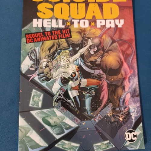 DC comic Suicide Squad Hell to Pay like new, English