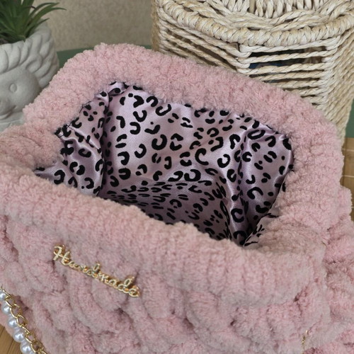 Mini Puffy Bag χιαστί με χρυσή αλυσίδα, χειροποίητη, ροζ 20x30cm