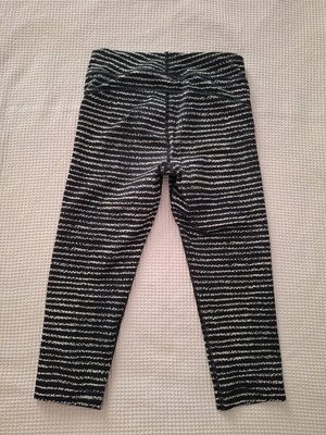 Under Armour women's capri leggings size small, like new