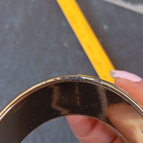 Bangle bracelet in shiny gold color, like new