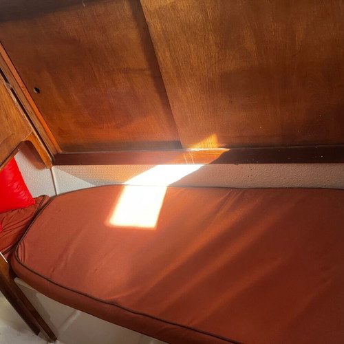 Prospect 29 Sailboat 1980 used, diesel, 20 HP, 9 m, polyester