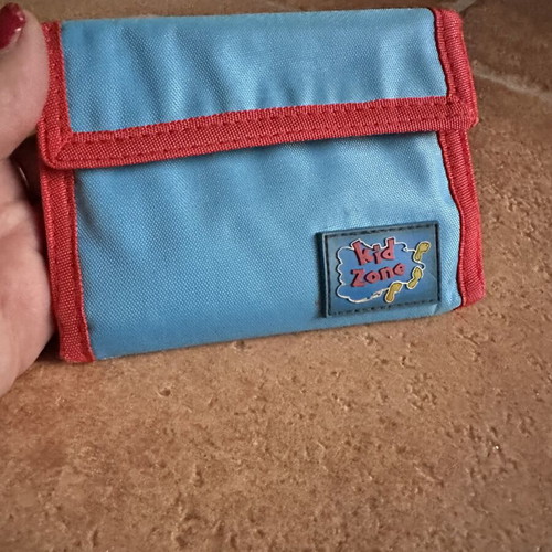 Children's fabric wallet with Velcro like new