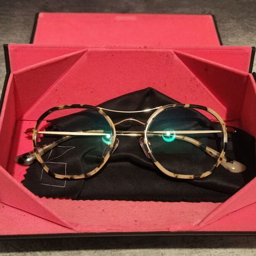 Brixton Blue Light Glasses with Case like new