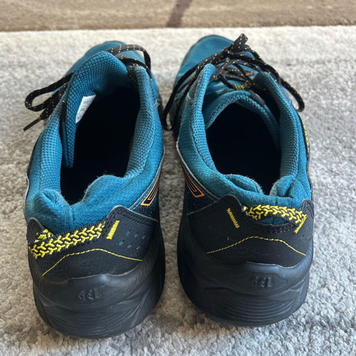Asics Gel-Venture 9 athletic shoes used, size 44, blue