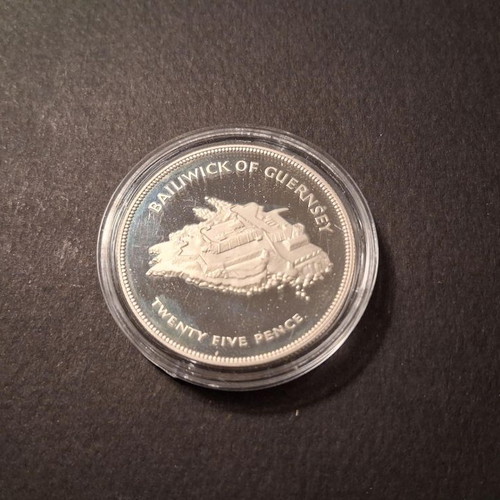 Bailiwick of Guernsey 25 Pence 1977 coin like new, silver .925