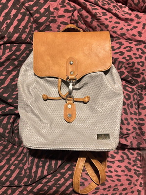 Hunter backpack used with minor marks