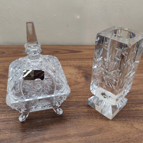 Vintage crystal hand-cut fountain used like new with lid and small vase