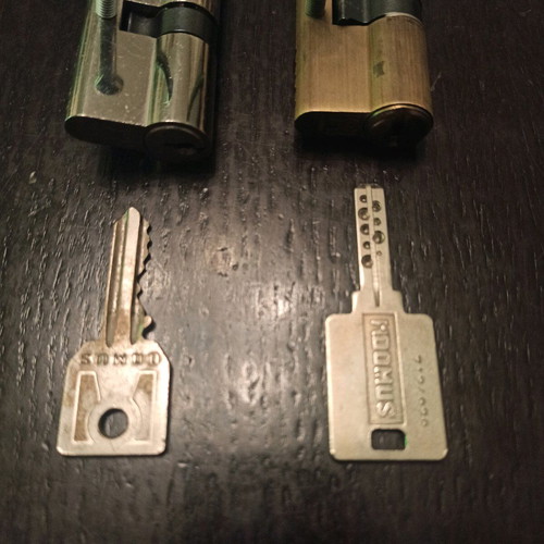 Domus lock cylinders used, pack of 2 with keys