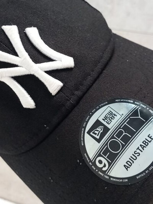 New Era adjustable black and white cap