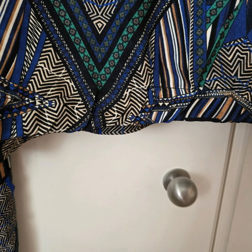 Namaste shirt thin cropped like new, one size multicolor