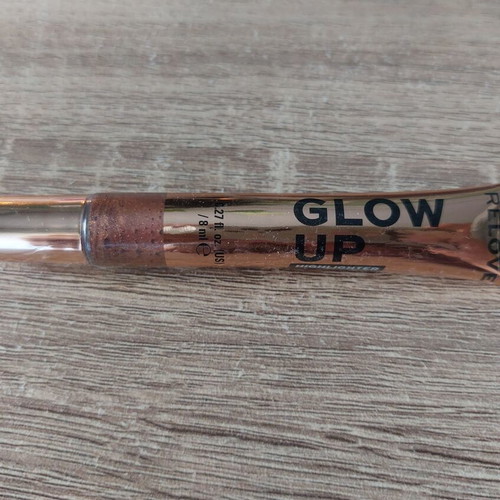 Relove by Revolution Highlighter Glow Getta new