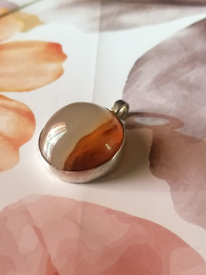Silver 950 handmade pendant with round agate stone, new