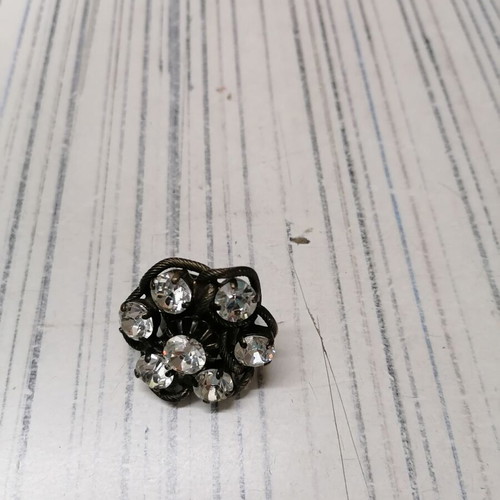 Vintage ring made of brass and rhinestones new