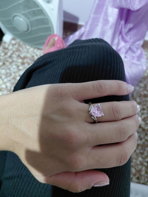 Heart ring pink like new