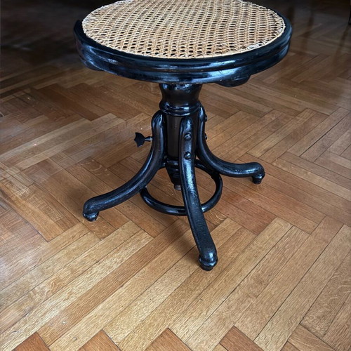 Viennese piano stool refurbished, circa 1900