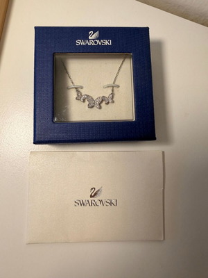 Swarovski necklace with butterflies like new, silver