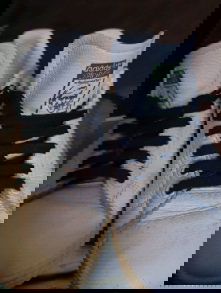 Παπούτσια Adidas