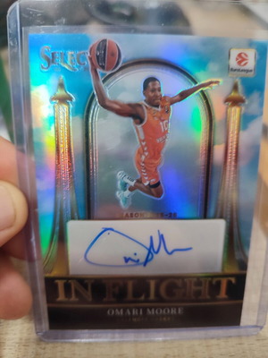 Omari Moore Prizm 14/75 basketball card like new