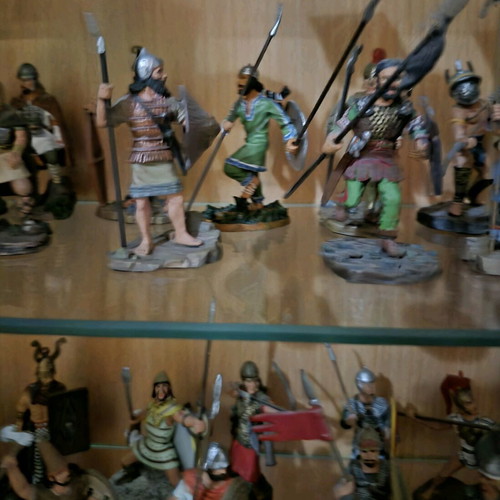 Lead miniatures of ancient warriors like new, set of 77
