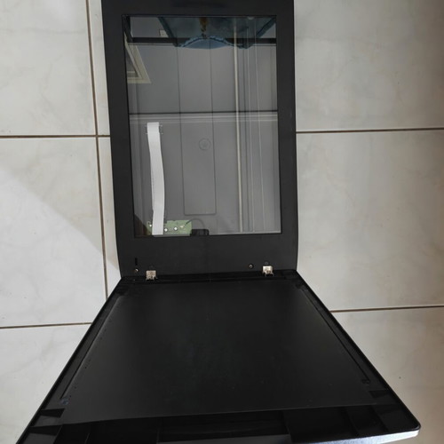 Mustek A3 2400S flatbed scanner