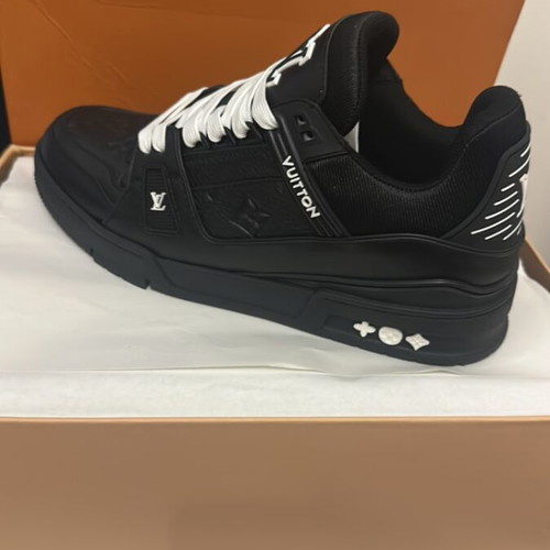 Louis Vuitton trainers sneakers black new, size 42.5