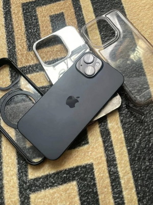 iPhone 15 black like new, 128GB, 20+ MP camera