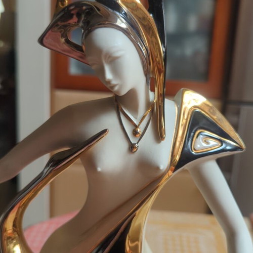 Galos Porcelain Statue Spain 1990 decorated with gold and platinum