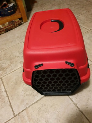 Κλουβί μεταφοράς κατοικιδίου καινούργιο, PVC, 48x28x30 εκ., κόκκινο/μαύρο