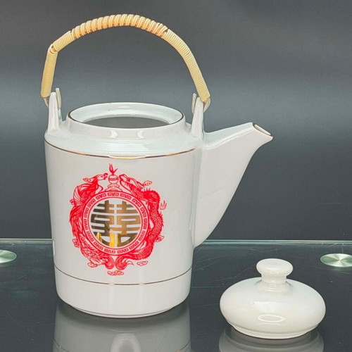 Tatung Vintage Porcelain Teapot used, 17 cm height