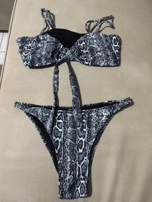 Animal print snake bikini set Luigi like new, black and grey, size M