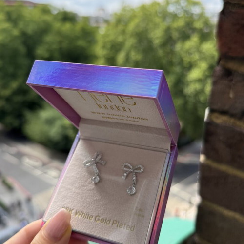 Meme London Belle Ribbon Earrings new, 18K white gold plated