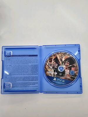 Attack on Tittans 2 PS4 like new
