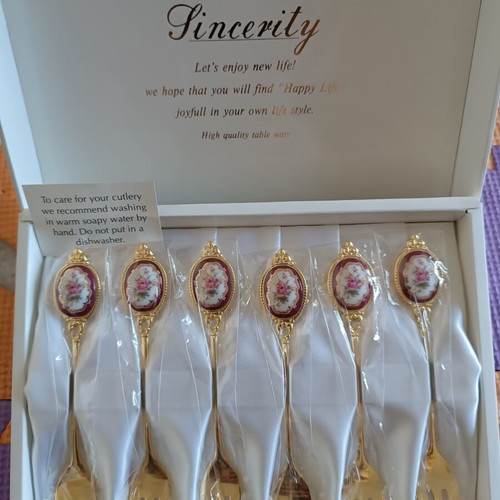 Gold-plated forks new, set of 6