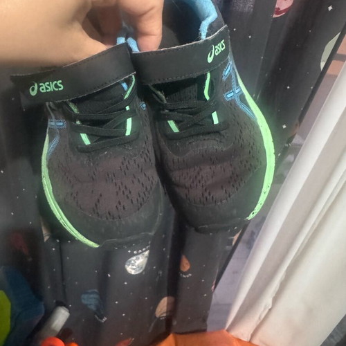 Asics παιδικά αθλητικά παπούτσια GT 1000 13PS μεταχειρισμένα, νούμερο 31,5