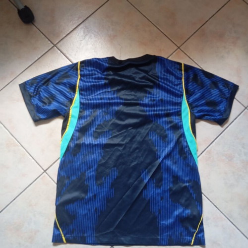 Brazil jersey small, like new, authentic