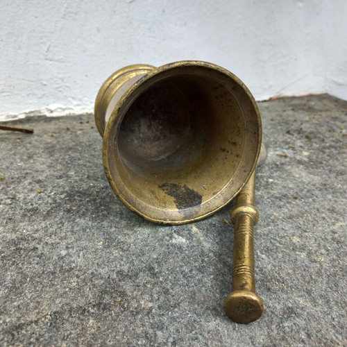 Bronze mortar and pestle set used, vintage