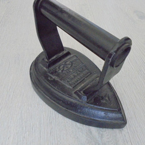 Antique Small Cast Iron Iron Used with Decorative Relief