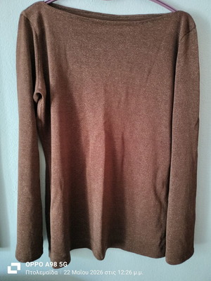 Blouse brown fitted with bell sleeve, sizes M and L, like new