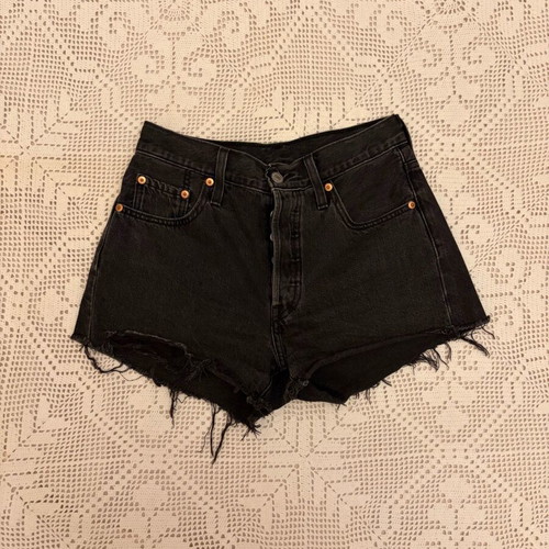 Levi's 501 black denim shorts like new